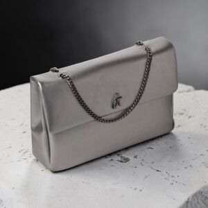GLAMAHOLIC EXTRA LARGE  Silver Chain Shoulder Bag